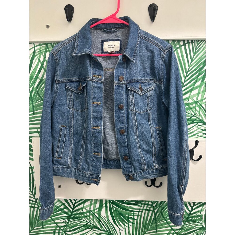 Forever 21 Jean Jacket medium wash denim jacket with pockets